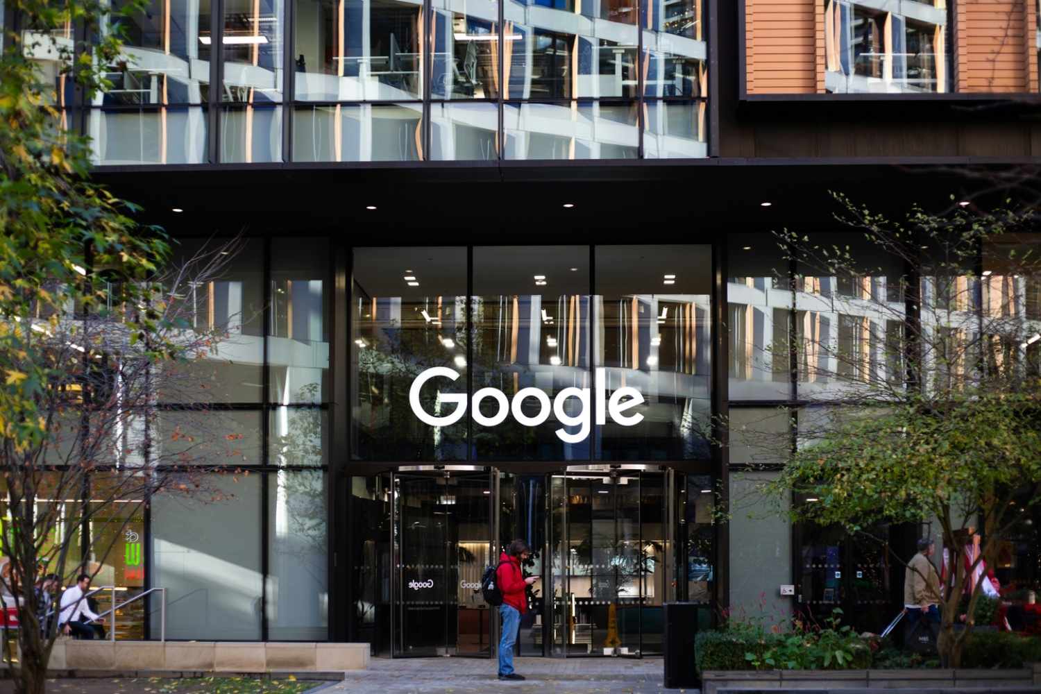Alphabet stock receives Street-high $515 price target after Google’s AI-driven earnings beat